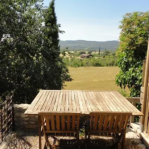  Appartement Joli Dans Village Calme En Provence France